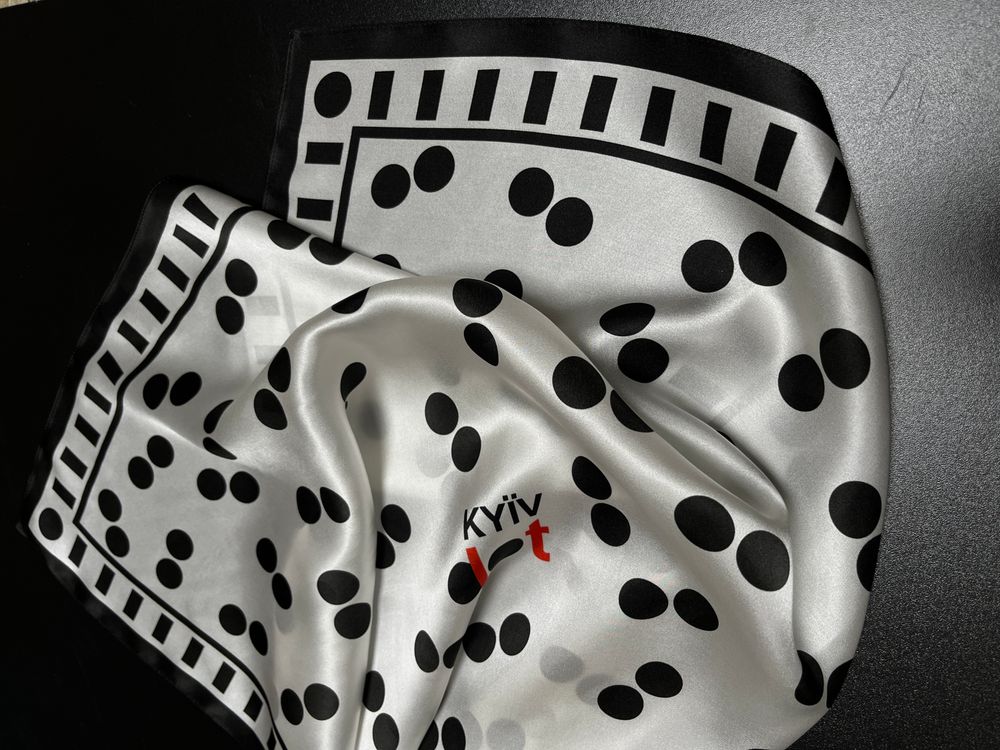 Kerchief "Kyiv dot" ( 65×65 )